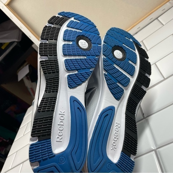 Reebok Canton MA Runner Men’s Shoes Sz 11.5 New in Box - Picture 8 of 11